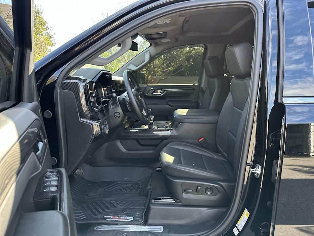 Thumbnail: 2025 Chevrolet Silverado 1500 - 11