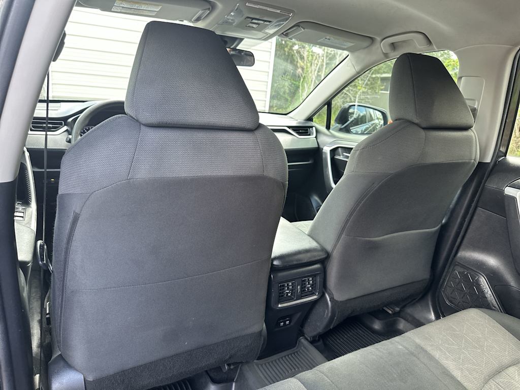 Thumbnail: 2020 Toyota RAV4 - 23