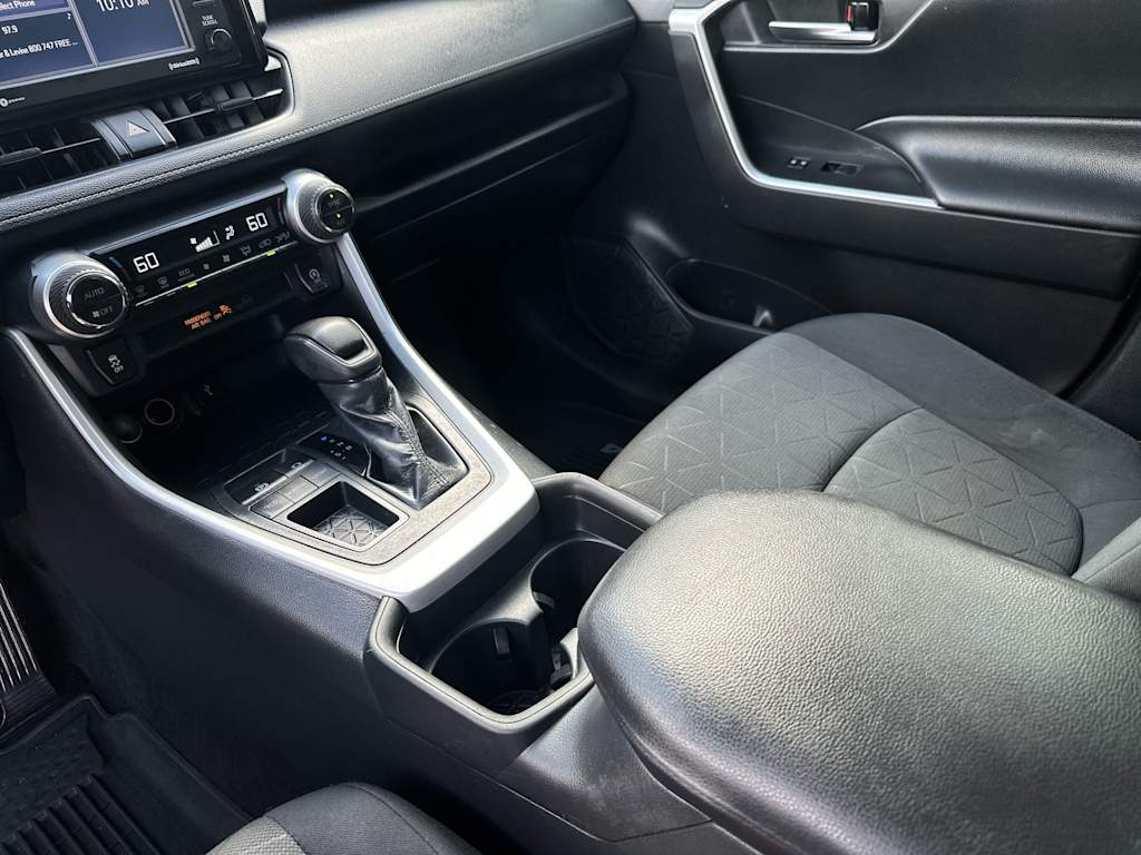 Thumbnail: 2020 Toyota RAV4 - 15