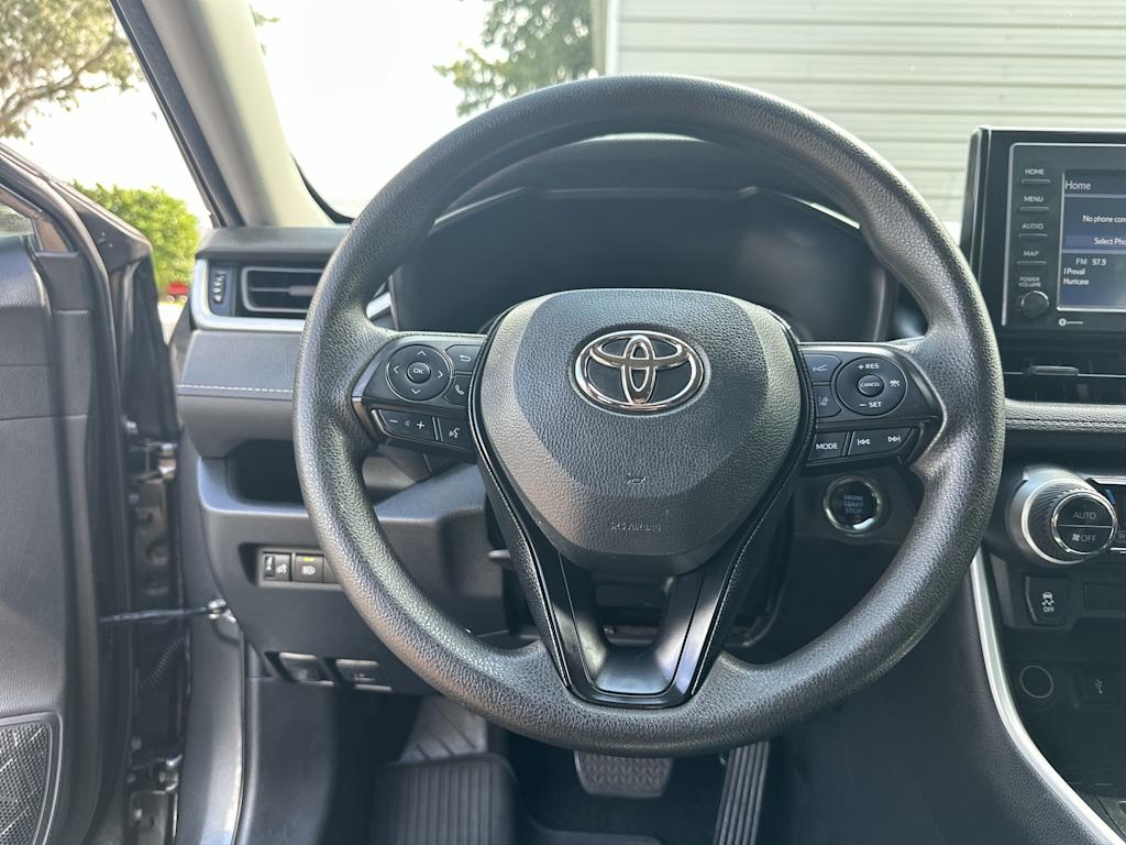 Thumbnail: 2020 Toyota RAV4 - 10
