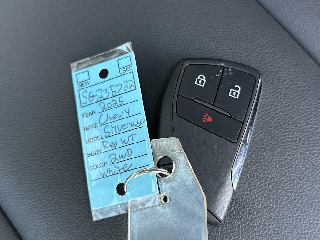 Thumbnail: 2025 Chevrolet Silverado 1500 - 17