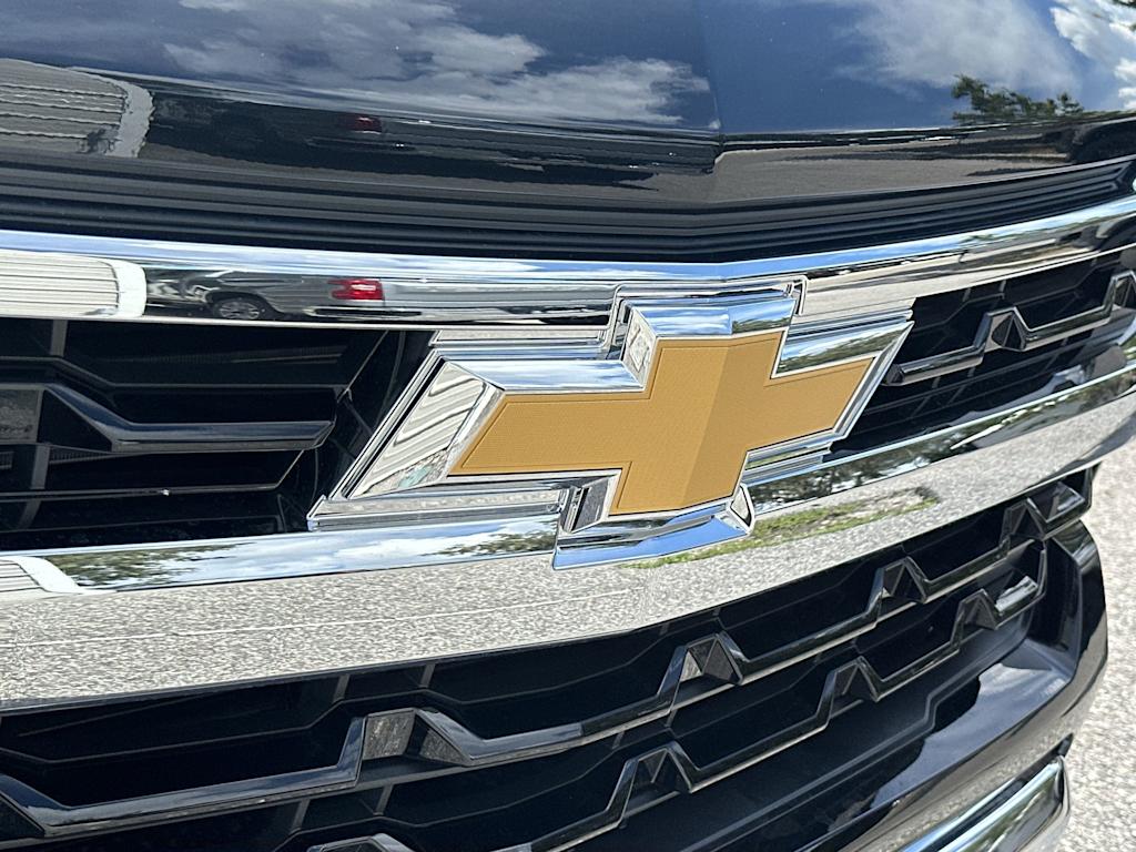 Thumbnail: 2026 Chevrolet Silverado 1500 - 22