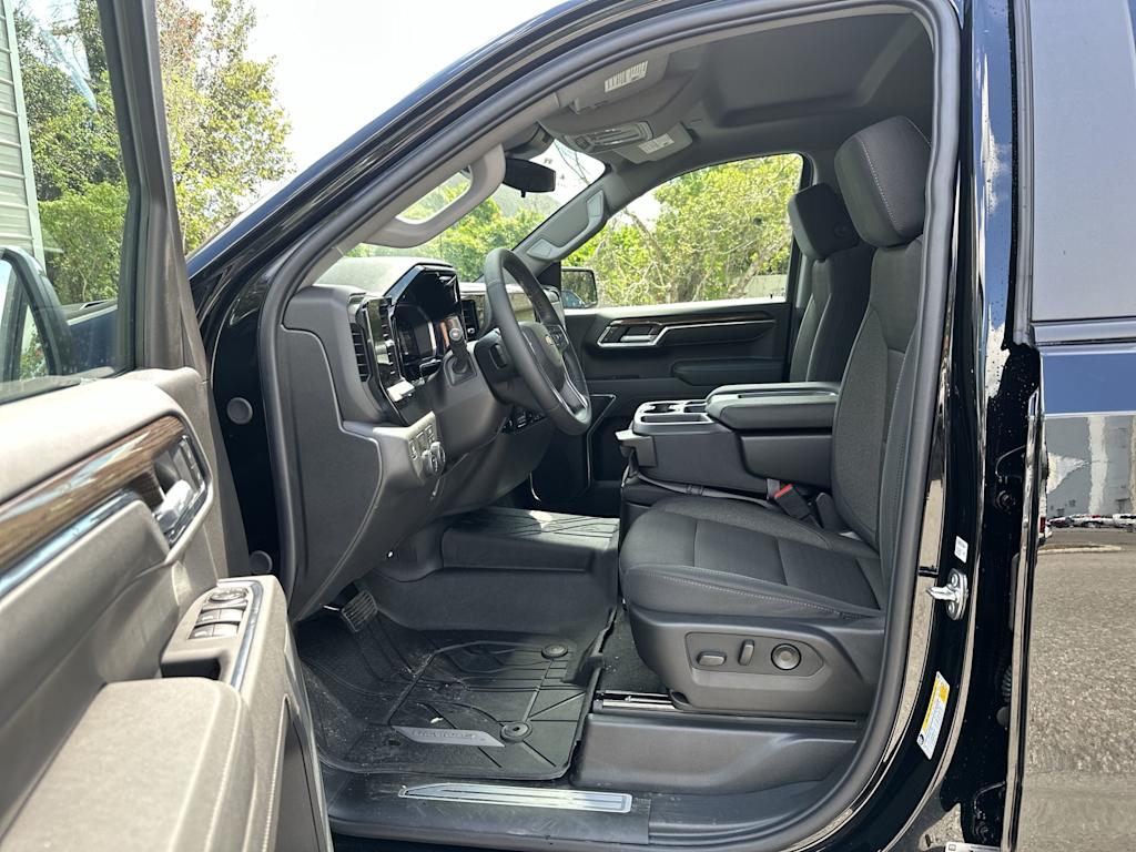 Thumbnail: 2026 Chevrolet Silverado 1500 - 11