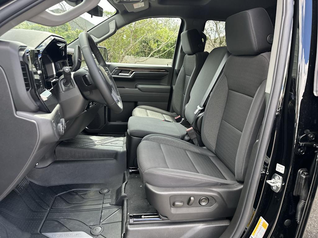 Thumbnail: 2026 Chevrolet Silverado 1500 - 12