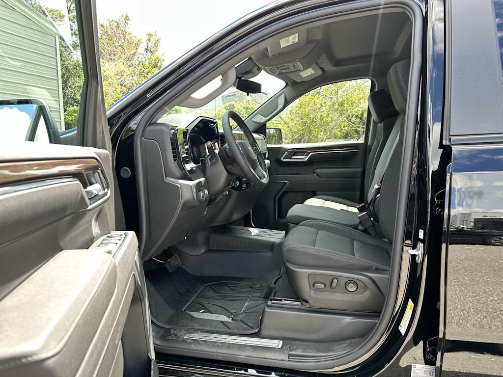 Thumbnail: 2026 Chevrolet Silverado 1500 - 11