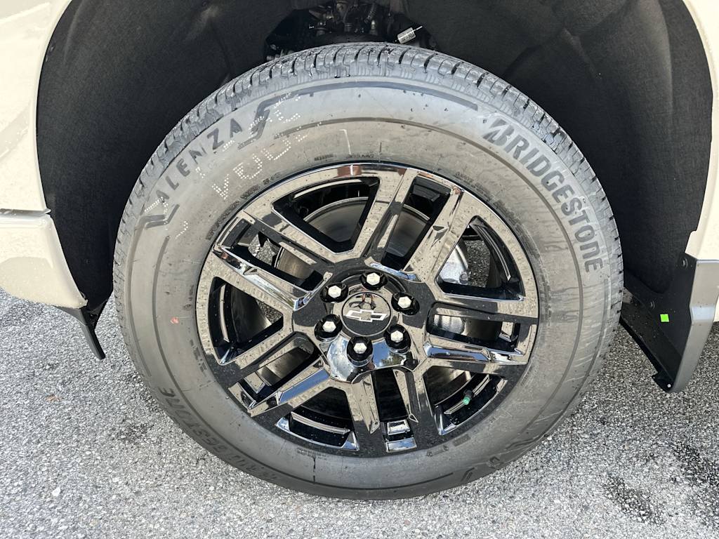 Thumbnail: 2026 Chevrolet Silverado 1500 - 8