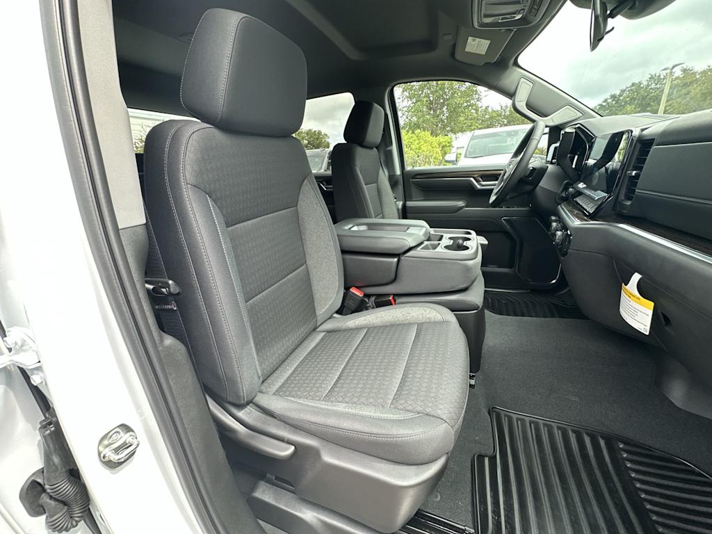 Thumbnail: 2025 Chevrolet Silverado 1500 - 24