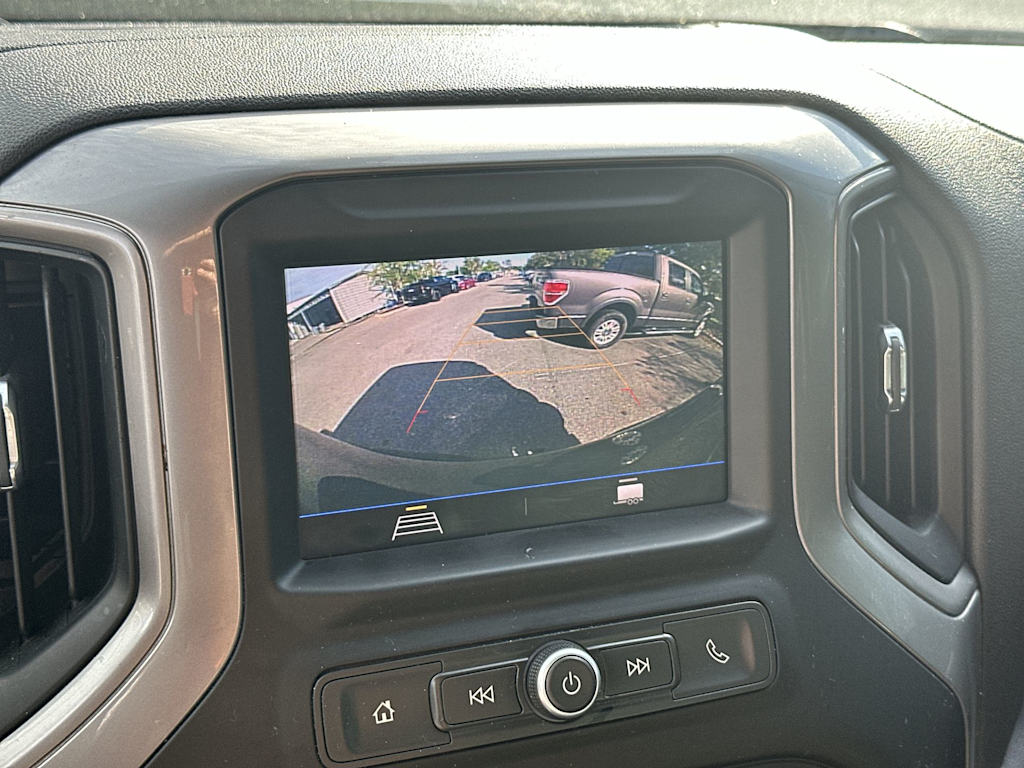Thumbnail: 2020 Chevrolet Silverado 1500 - 26