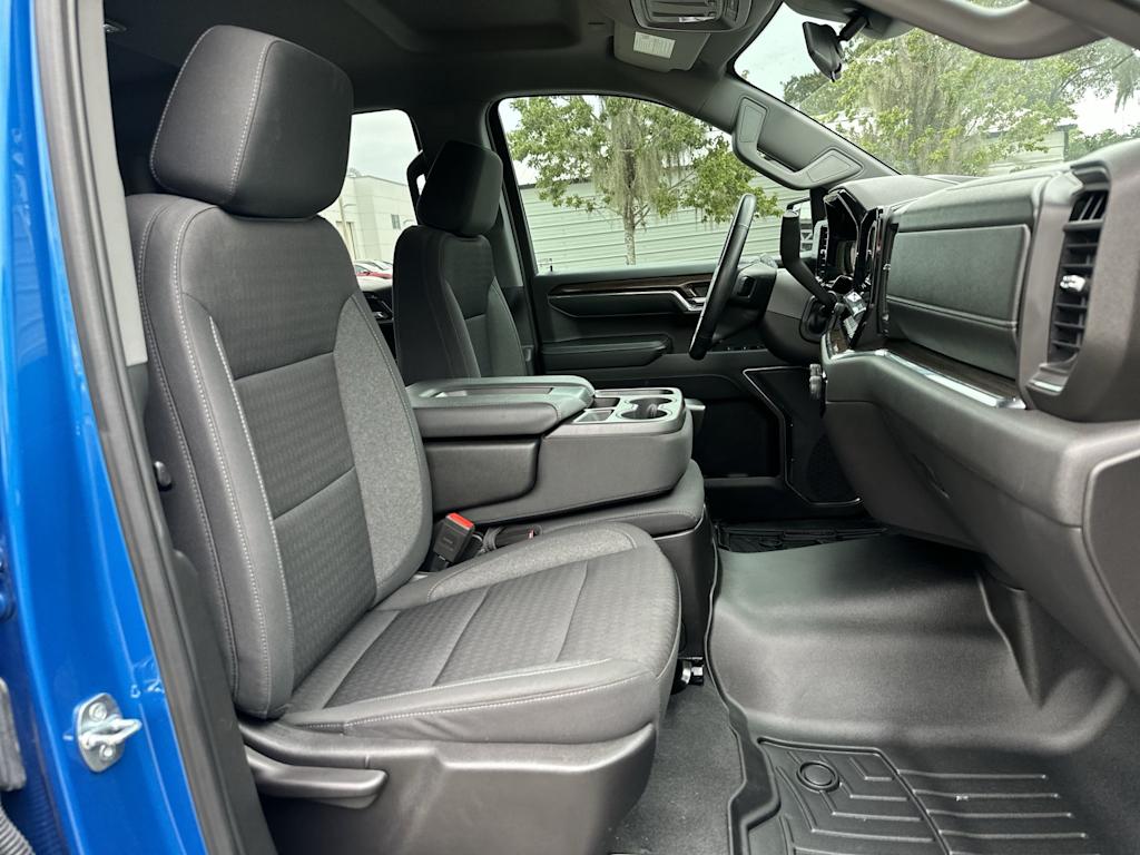 Thumbnail: 2023 Chevrolet Silverado 1500 - 26