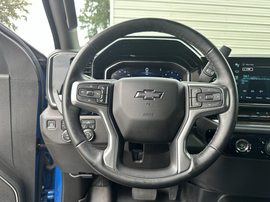 Thumbnail: 2023 Chevrolet Silverado 1500 - 10