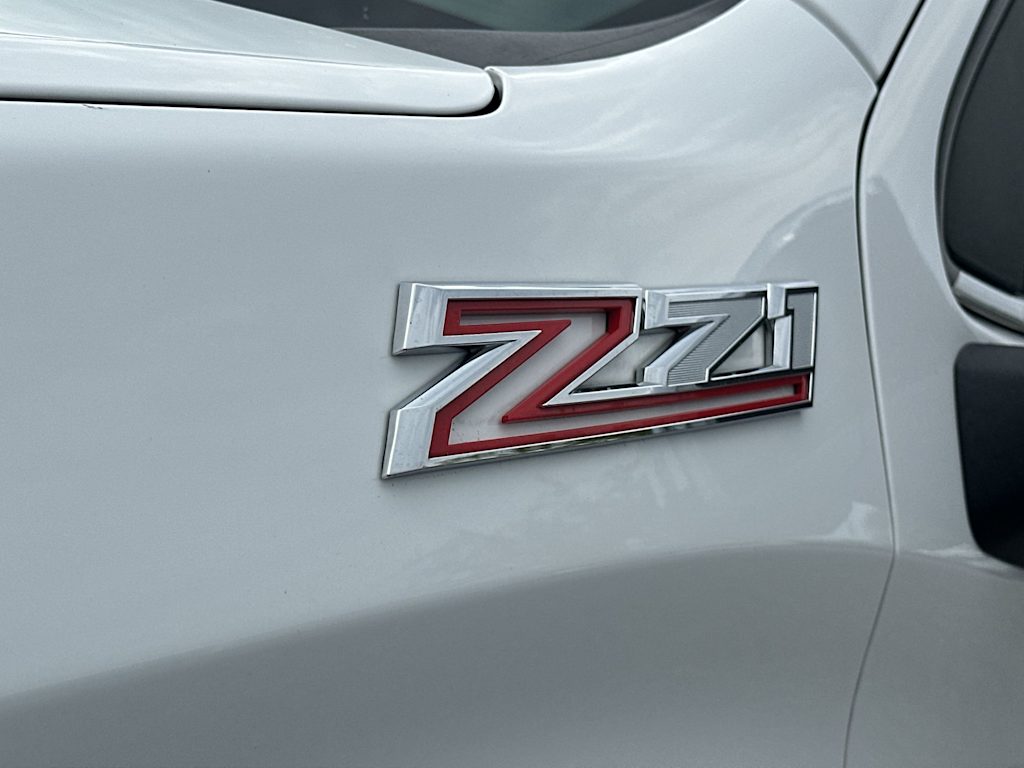 Thumbnail: 2023 Chevrolet Silverado 1500 - 24