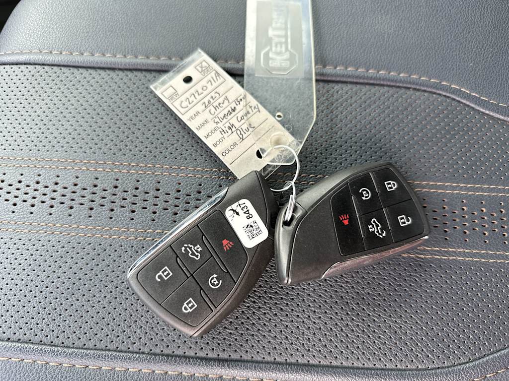 Thumbnail: 2023 Chevrolet Silverado 1500 - 19