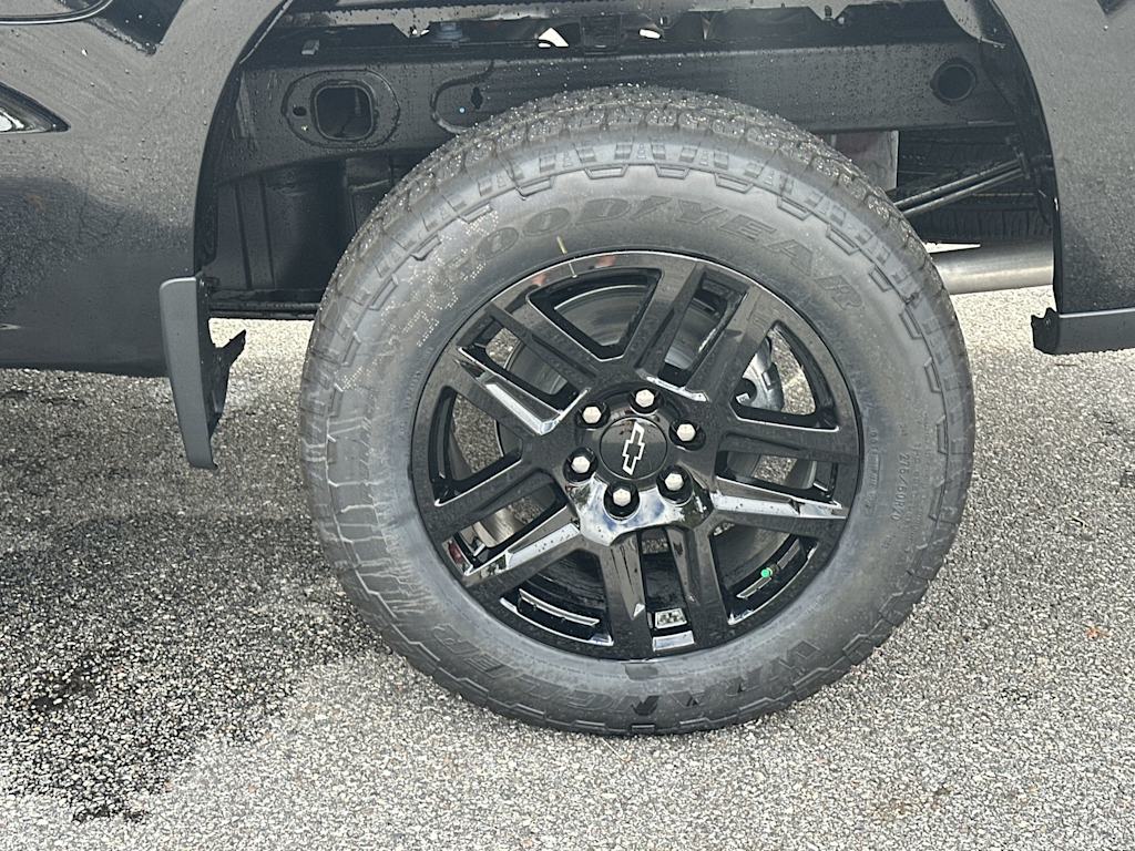 Thumbnail: 2026 Chevrolet Silverado 1500 - 8