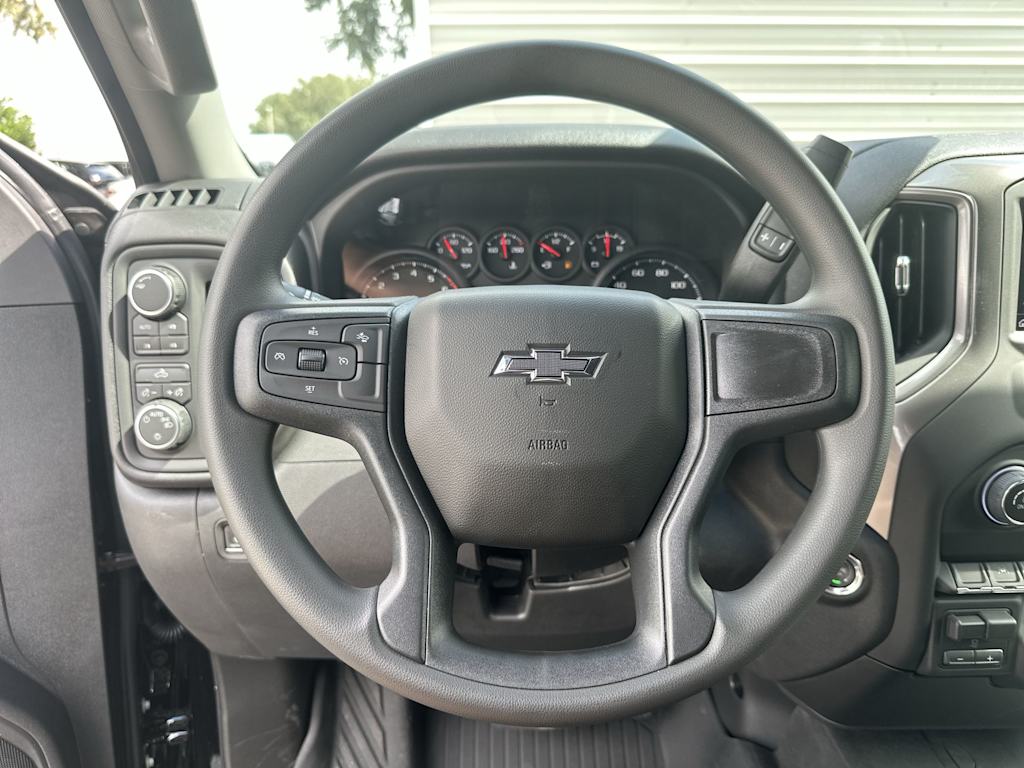 Thumbnail: 2026 Chevrolet Silverado 1500 - 10