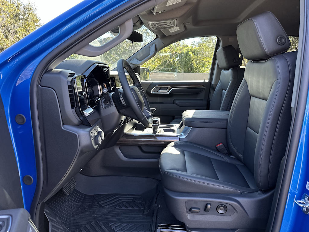 Thumbnail: 2026 Chevrolet Silverado 1500 - 11