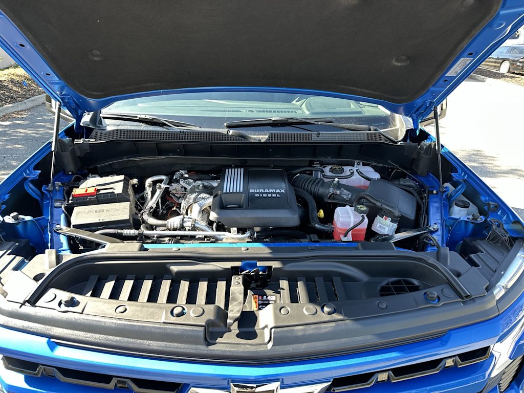 Thumbnail: 2026 Chevrolet Silverado 1500 - 9