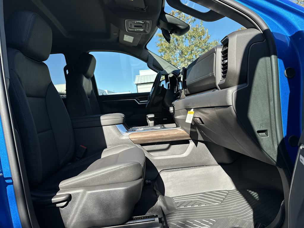 Thumbnail: 2026 Chevrolet Silverado 1500 - 12