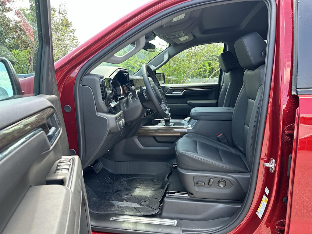 Thumbnail: 2026 Chevrolet Silverado 1500 - 11