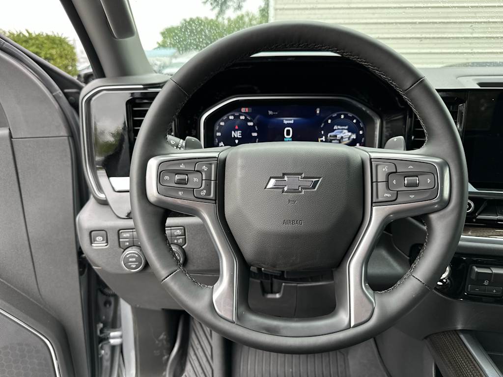 Thumbnail: 2026 Chevrolet Silverado 1500 - 9