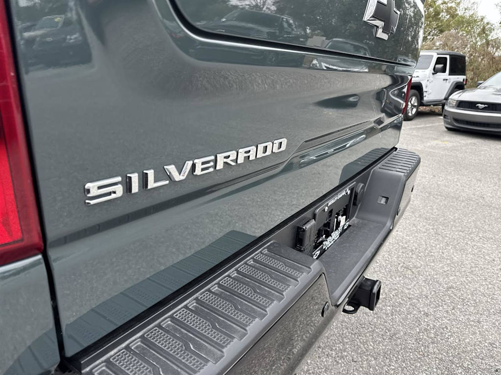 2025 Chevrolet Silverado 1500 LT 7