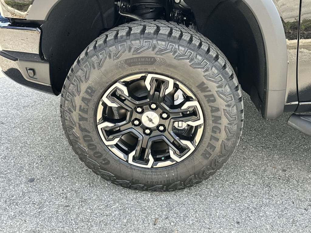 Thumbnail: 2026 Chevrolet Silverado 1500 - 8