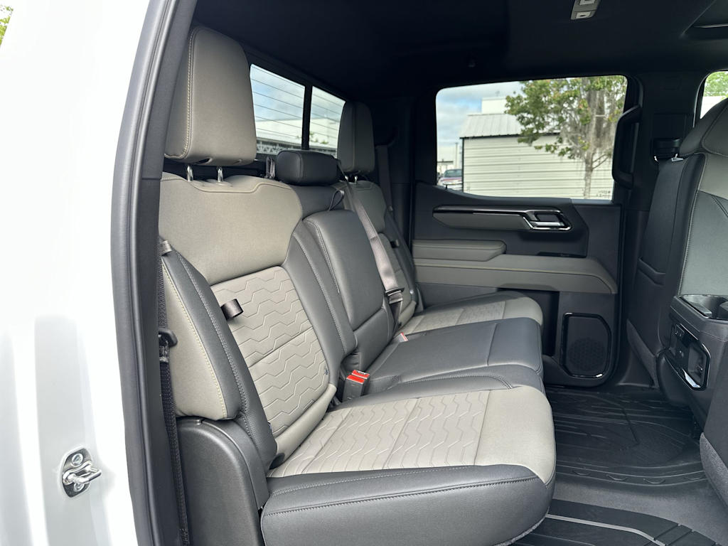 Thumbnail: 2026 Chevrolet Silverado 1500 - 26