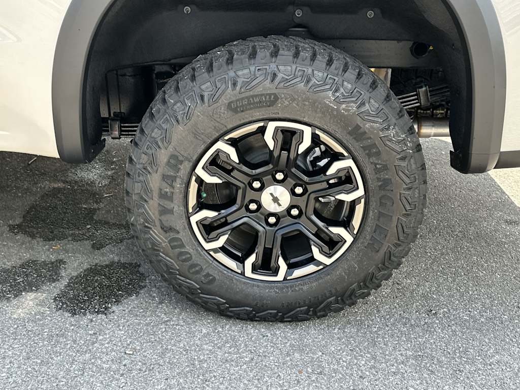 Thumbnail: 2026 Chevrolet Silverado 1500 - 6
