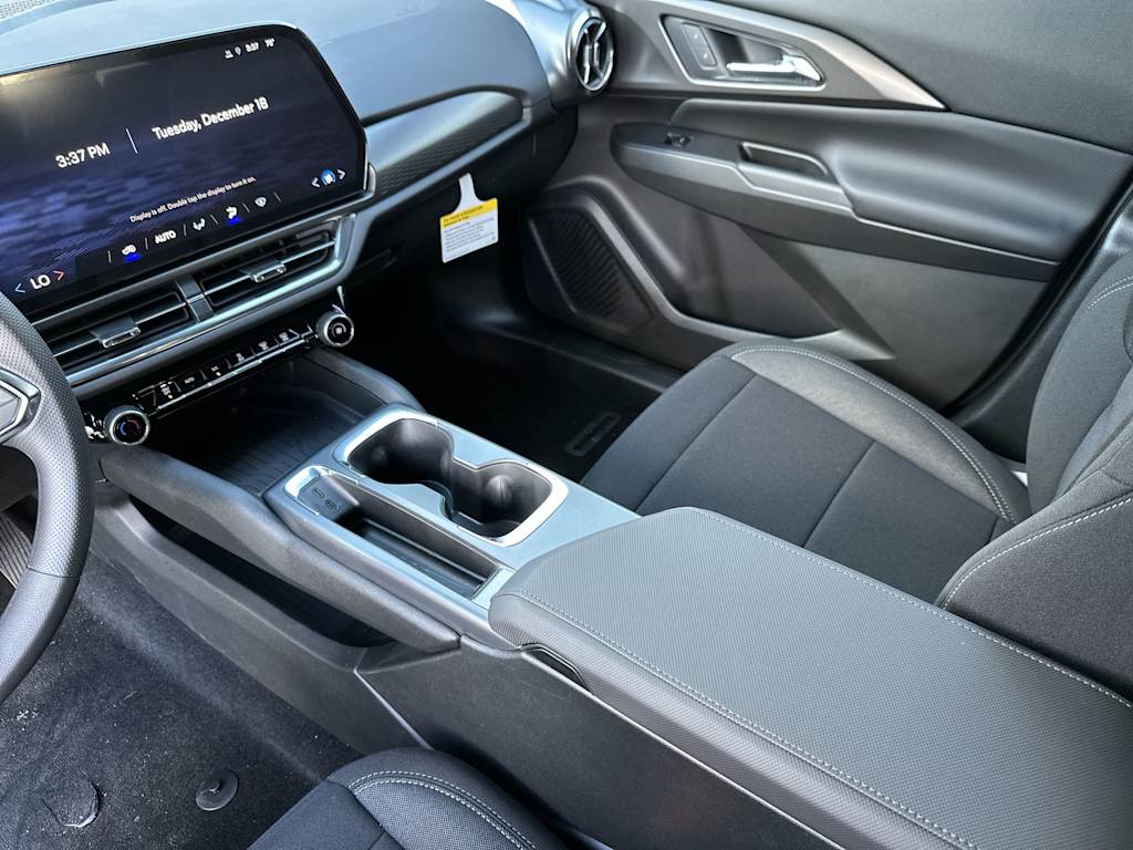 Thumbnail: 2026 Chevrolet Equinox - 15