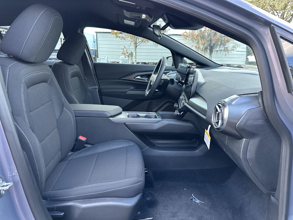 Thumbnail: 2026 Chevrolet Equinox - 25