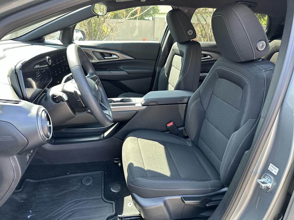 Thumbnail: 2026 Chevrolet Equinox - 12
