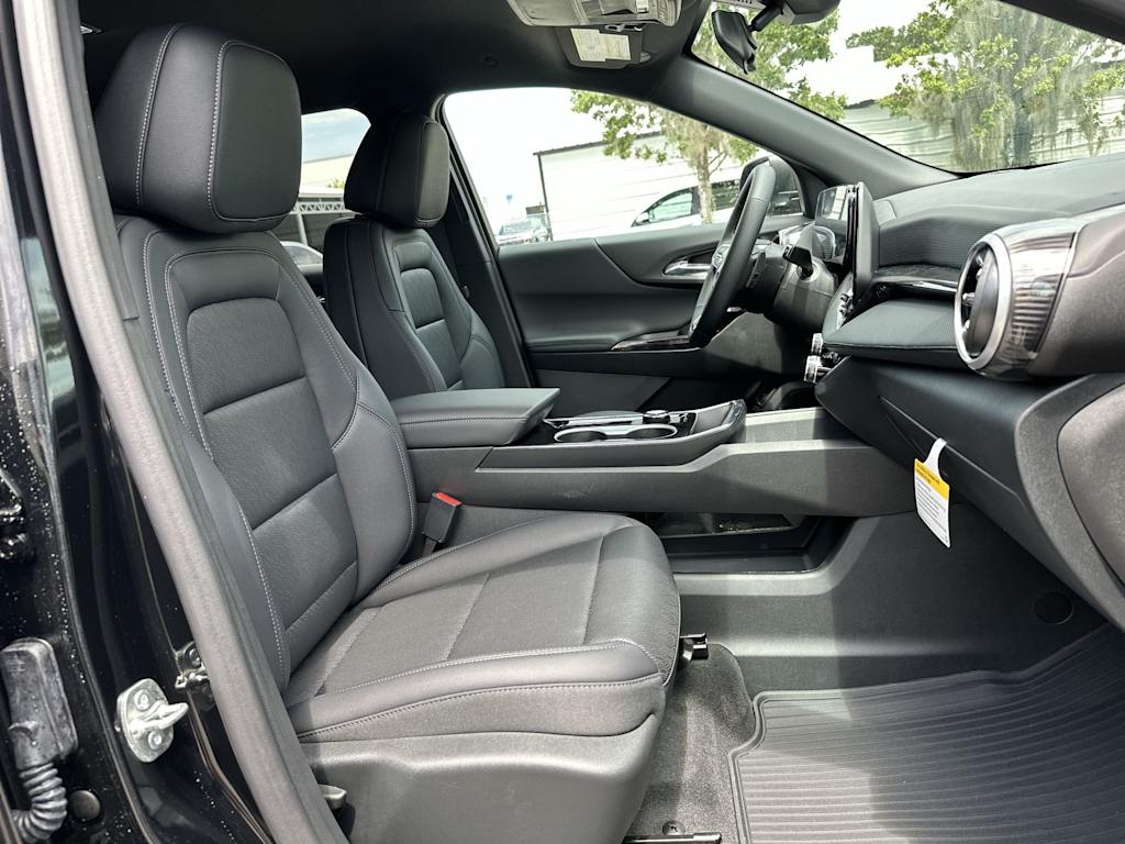 Thumbnail: 2027 Chevrolet Equinox - 26