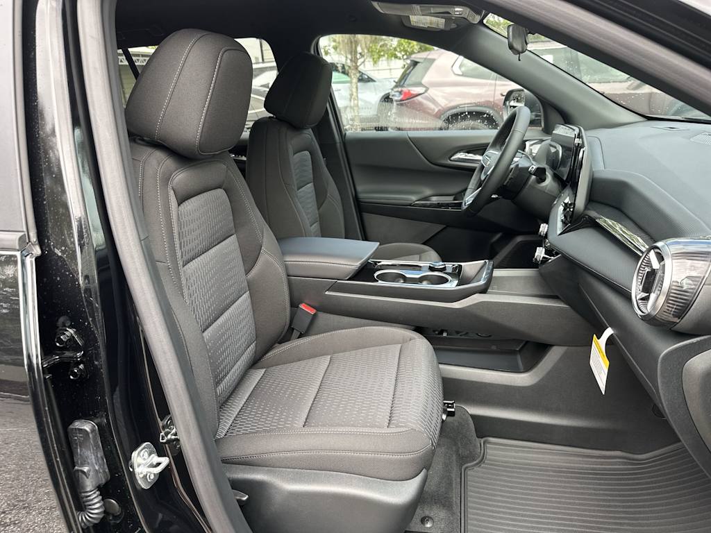 Thumbnail: 2027 Chevrolet Equinox - 25