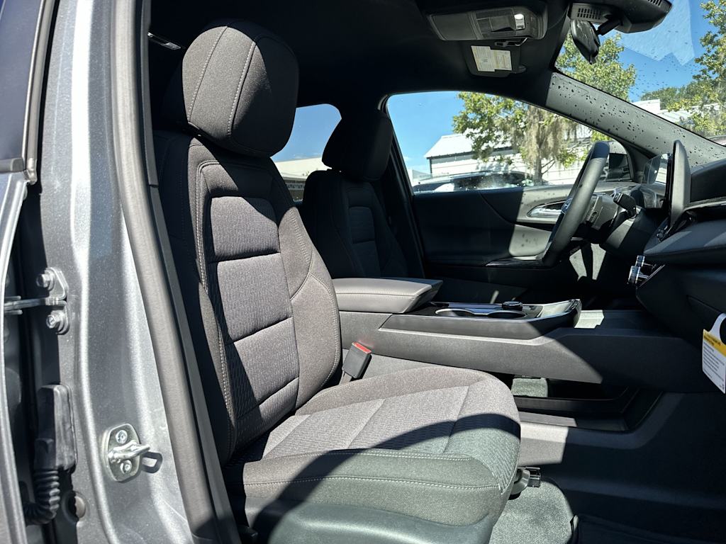 Thumbnail: 2027 Chevrolet Equinox - 23