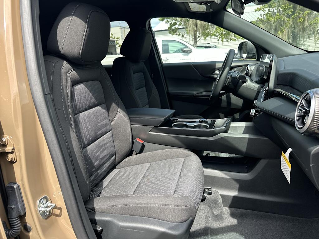 Thumbnail: 2027 Chevrolet Equinox - 26