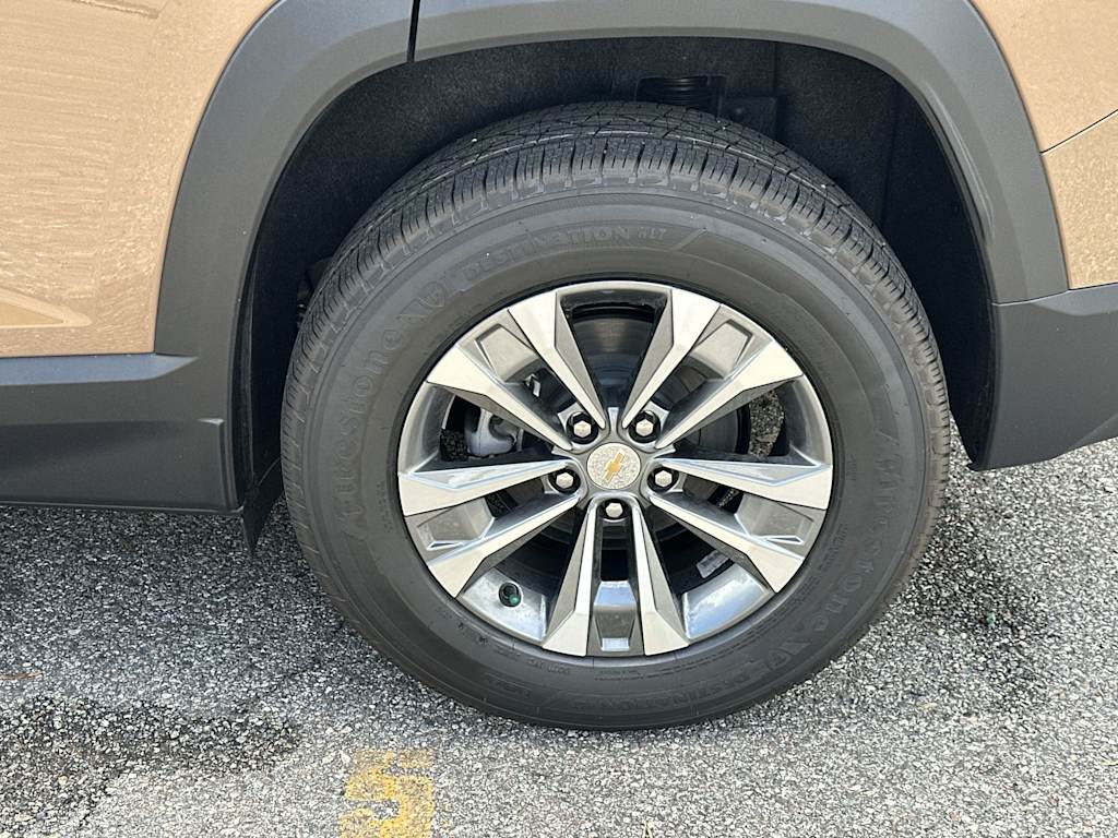 Thumbnail: 2027 Chevrolet Equinox - 8