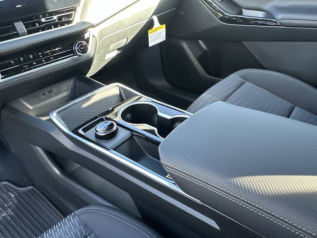 Thumbnail: 2027 Chevrolet Equinox - 15