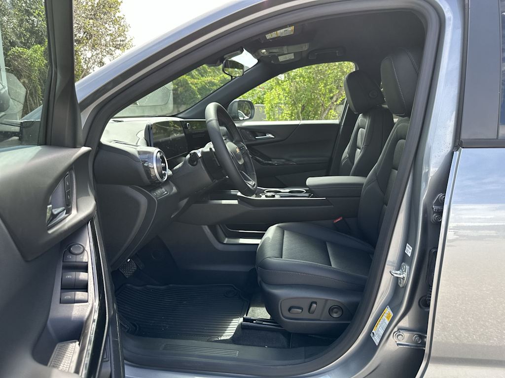 Thumbnail: 2027 Chevrolet Equinox - 19