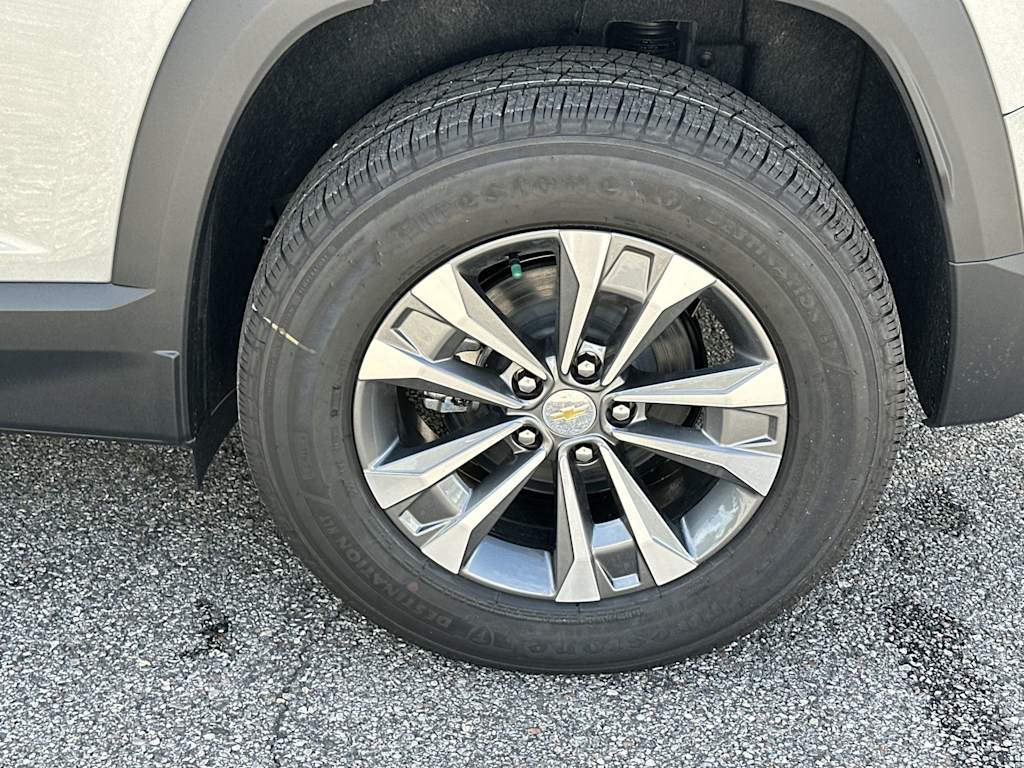 Thumbnail: 2027 Chevrolet Equinox - 7