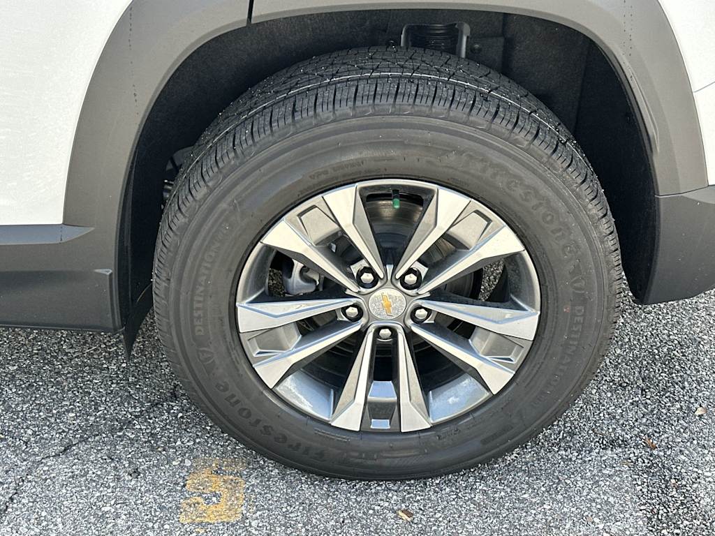 Thumbnail: 2027 Chevrolet Equinox - 7