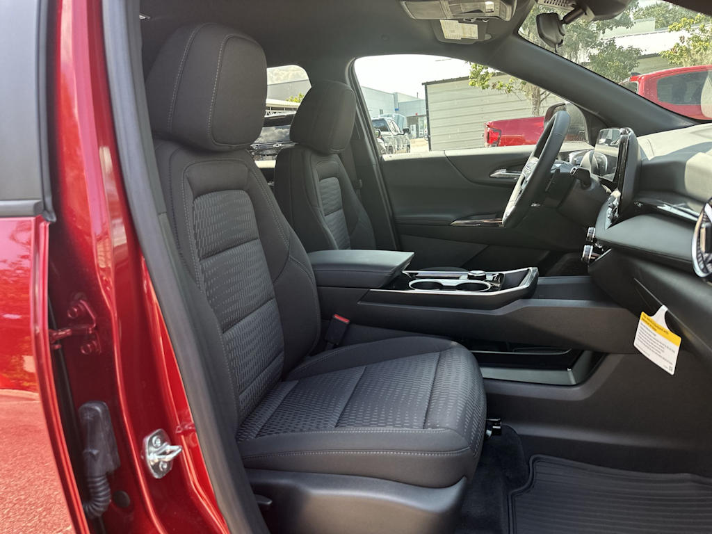 Thumbnail: 2027 Chevrolet Equinox - 24
