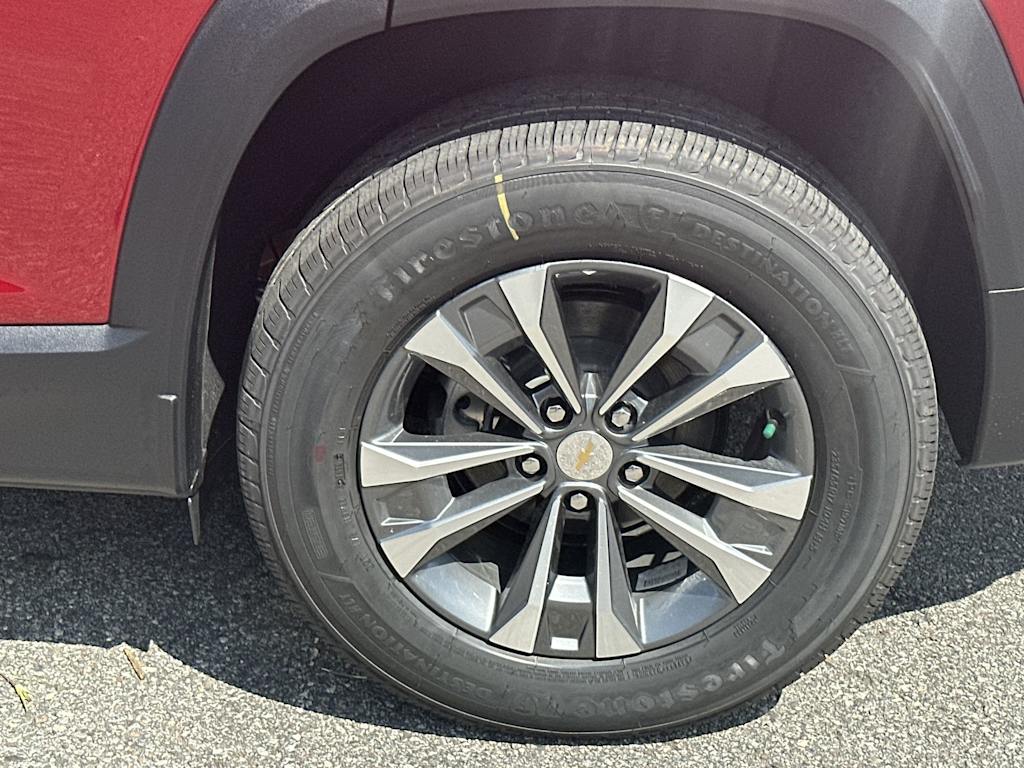 Thumbnail: 2027 Chevrolet Equinox - 8
