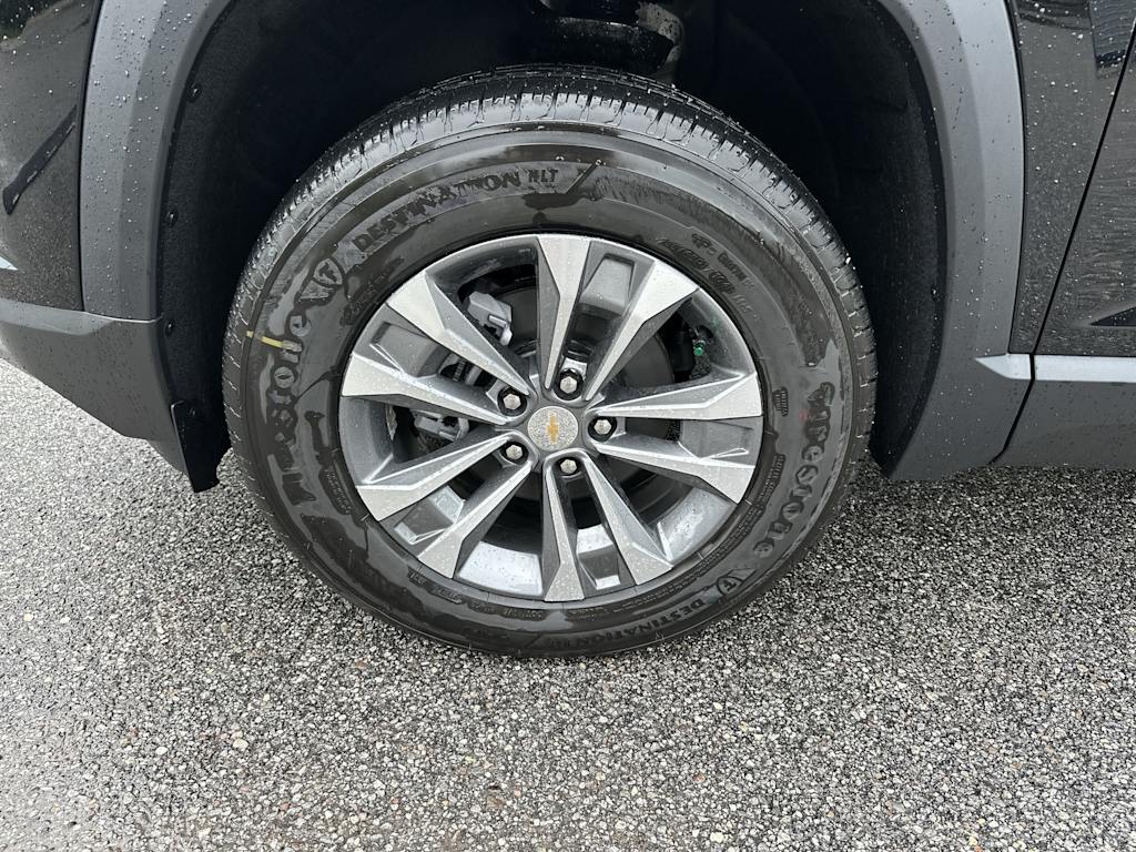 Thumbnail: 2027 Chevrolet Equinox - 8