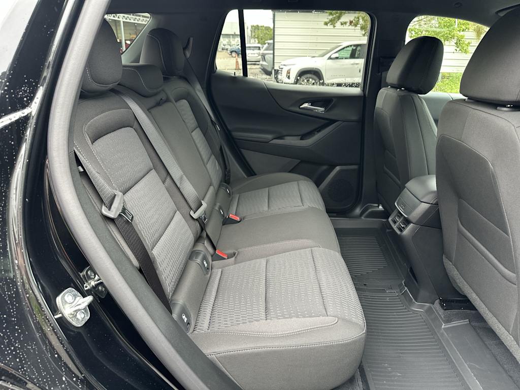 Thumbnail: 2027 Chevrolet Equinox - 25