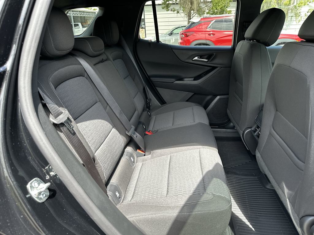 Thumbnail: 2027 Chevrolet Equinox - 25