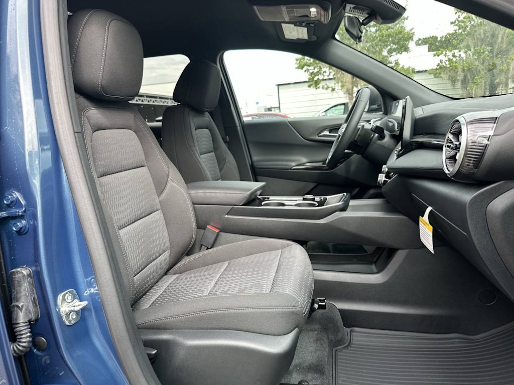 Thumbnail: 2027 Chevrolet Equinox - 25