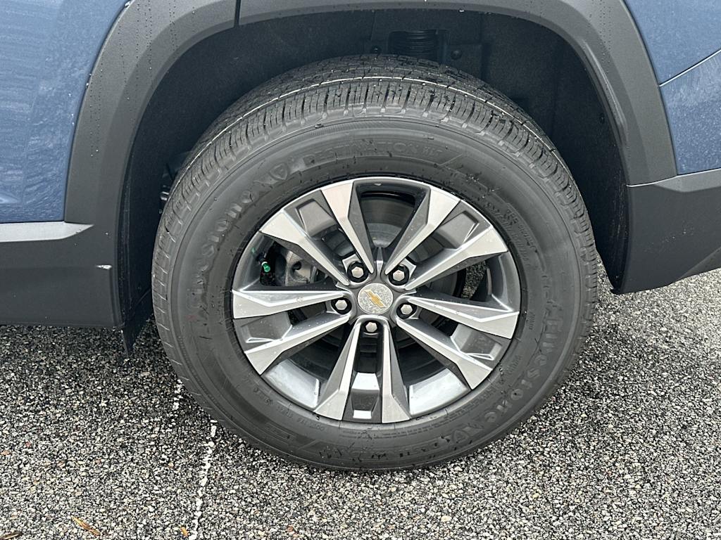 Thumbnail: 2027 Chevrolet Equinox - 7