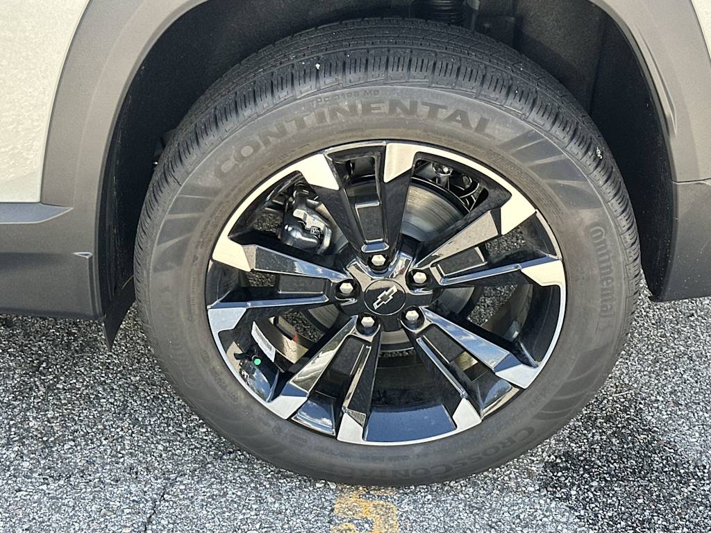 Thumbnail: 2027 Chevrolet Equinox - 7