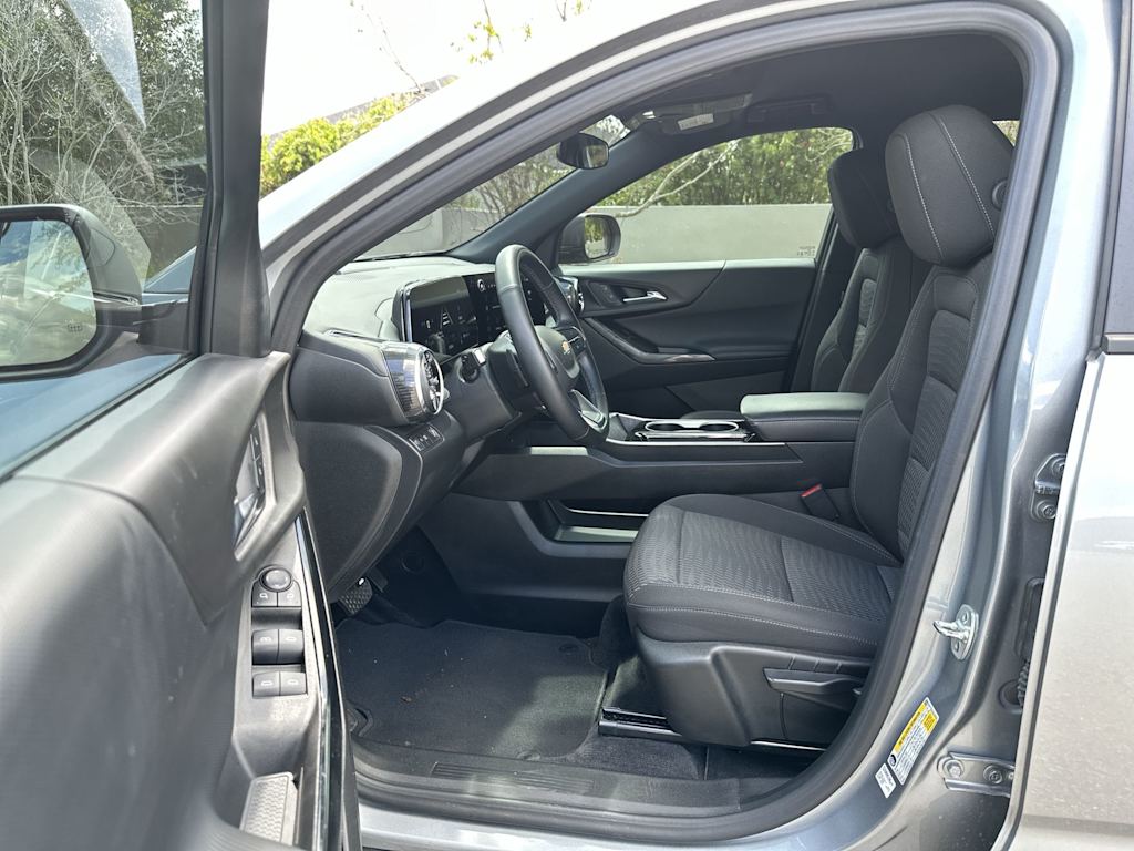 Thumbnail: 2025 Chevrolet Equinox - 22