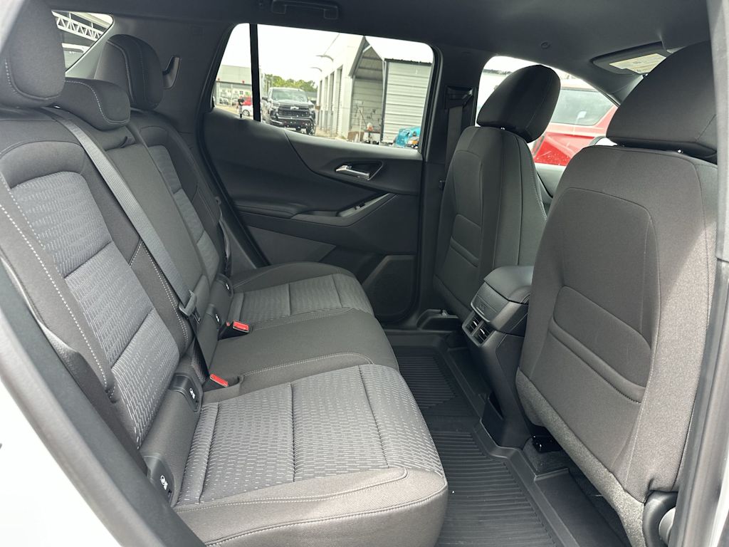 Thumbnail: 2026 Chevrolet Equinox - 25