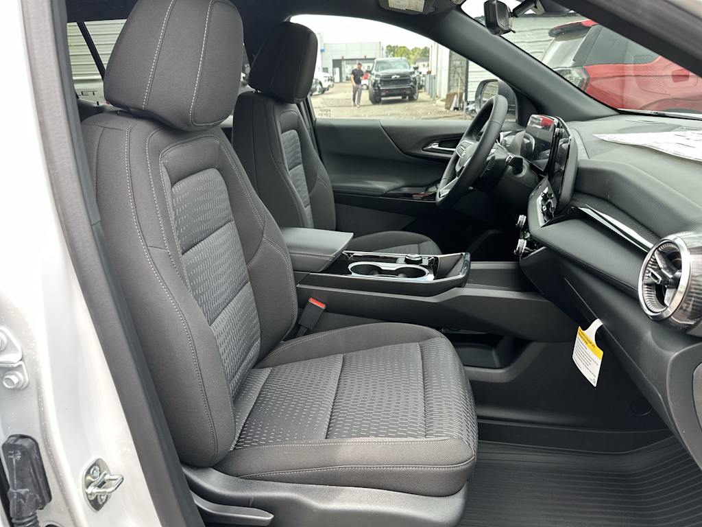 Thumbnail: 2026 Chevrolet Equinox - 26